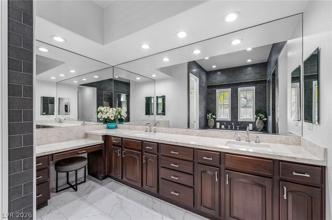 11846 Waterford Castle Court Las Vegas NV 89141