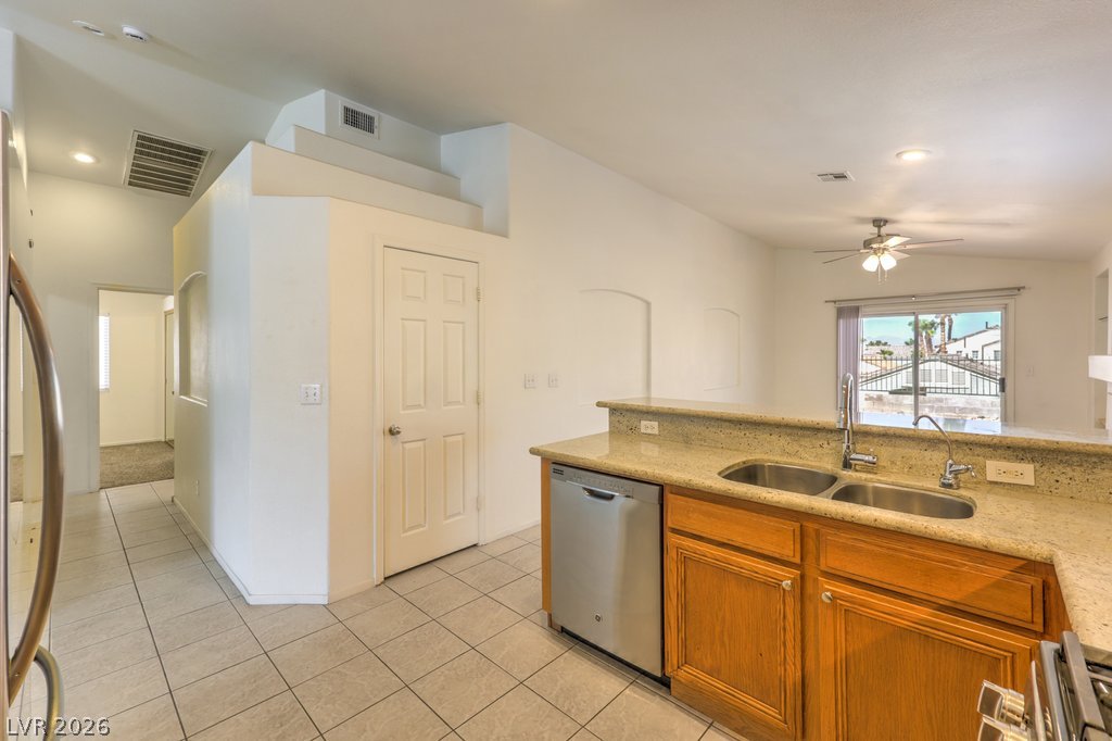 3186 Castle Canyon Avenue Henderson NV 89052