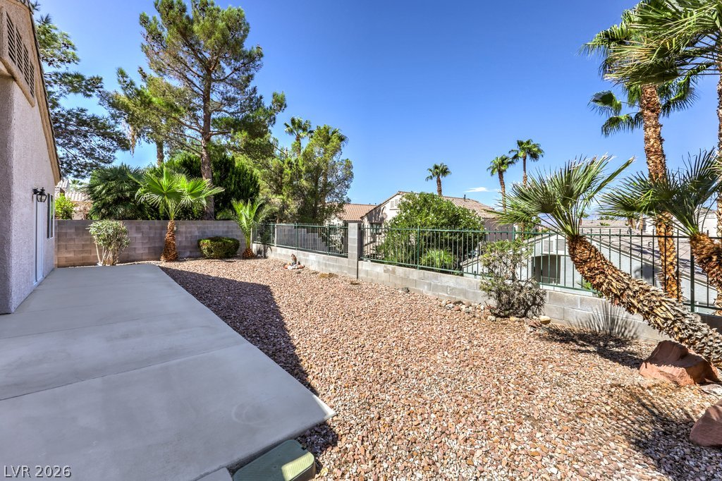 3186 Castle Canyon Avenue Henderson NV 89052