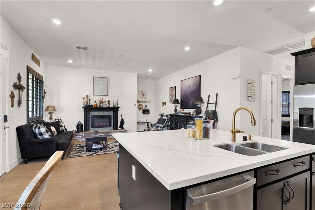 727 Chopin Hills Street Henderson NV 89011