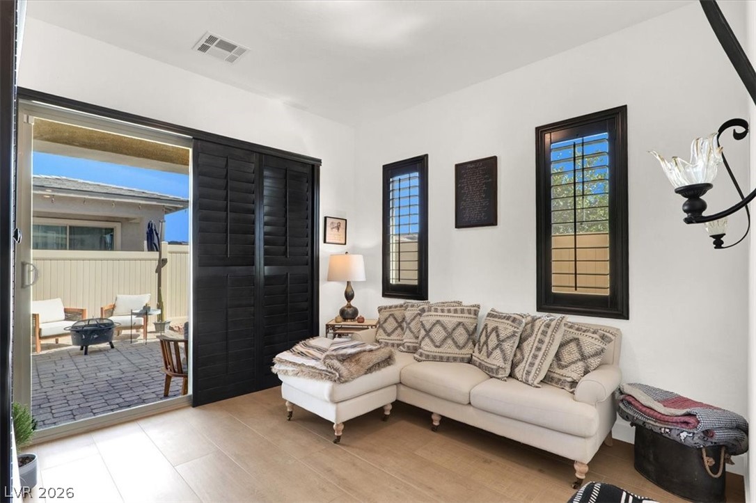 727 Chopin Hills Street Henderson NV 89011
