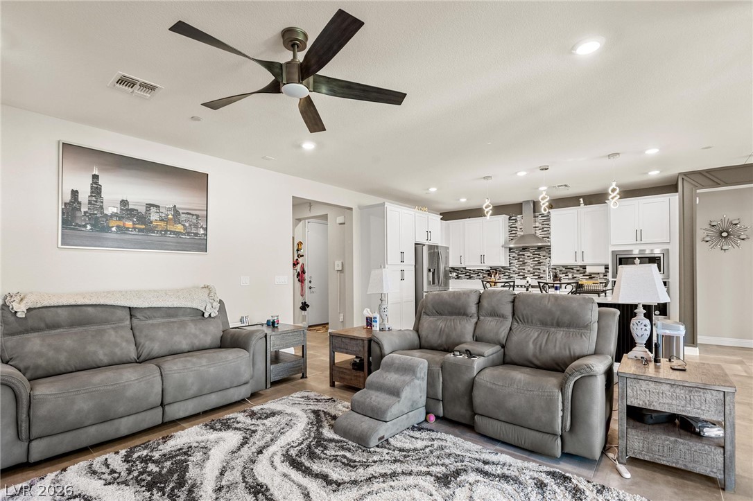 10934 Delparke Valley Avenue Las Vegas NV 89166