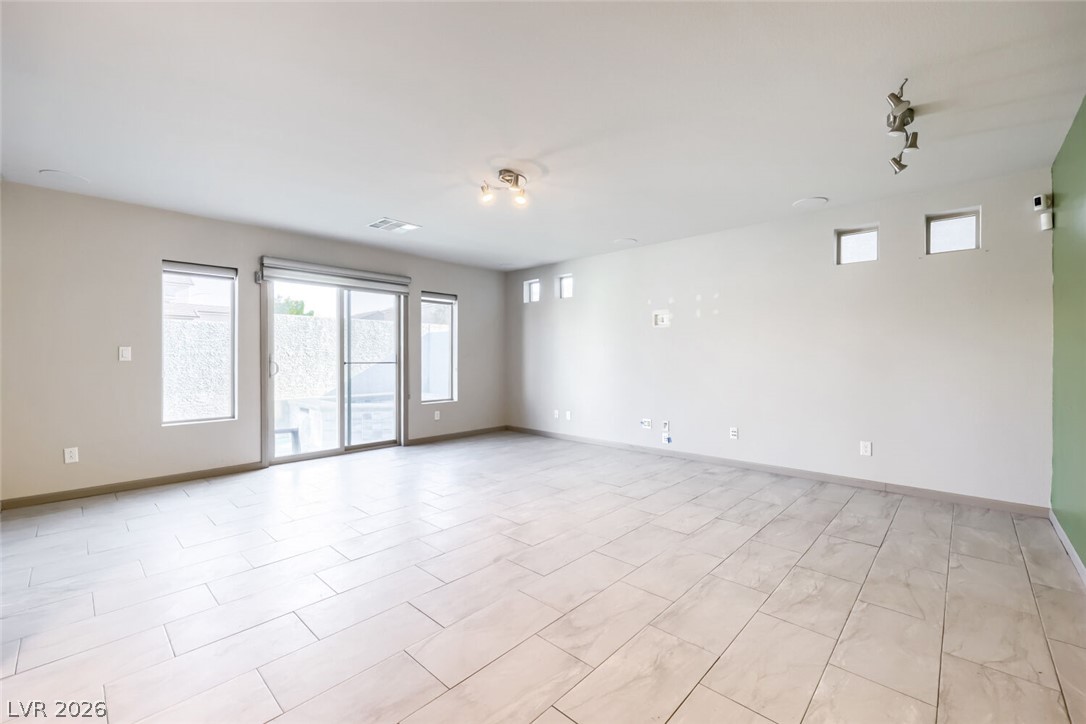 8011 Haywood Estate Avenue Las Vegas NV 89113