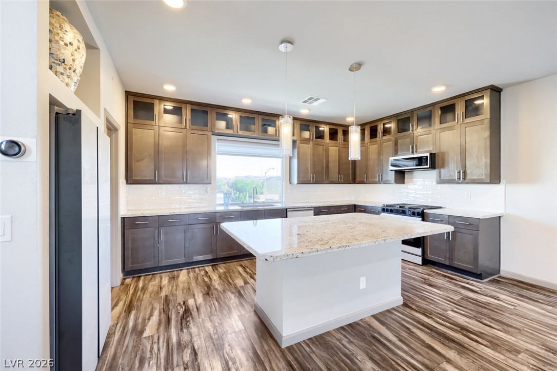8011 Haywood Estate Avenue Las Vegas NV 89113