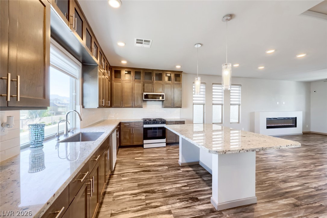 8011 Haywood Estate Avenue Las Vegas NV 89113