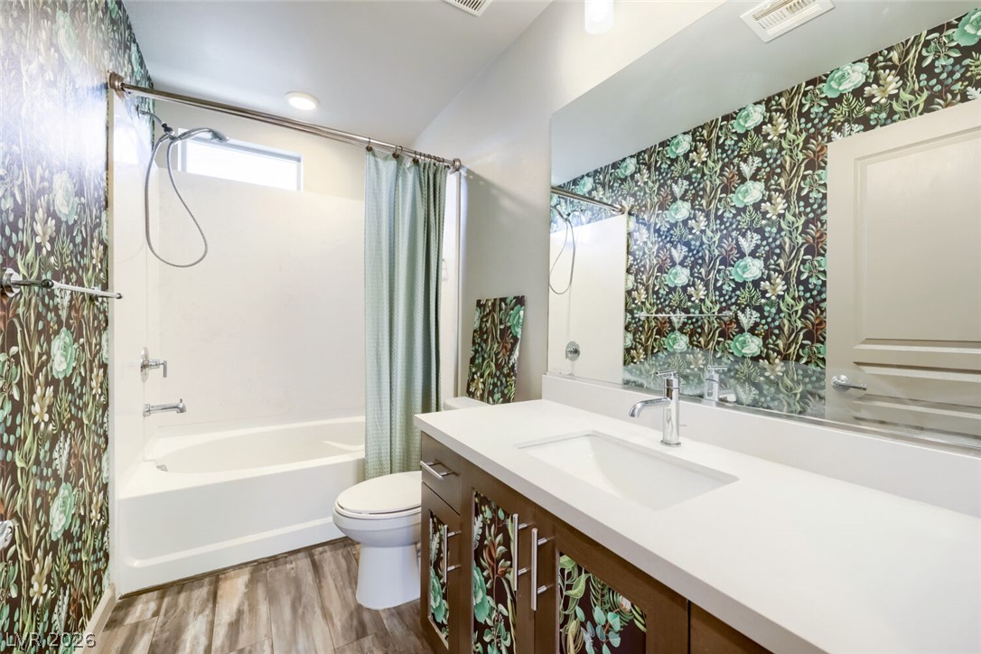 8011 Haywood Estate Avenue Las Vegas NV 89113