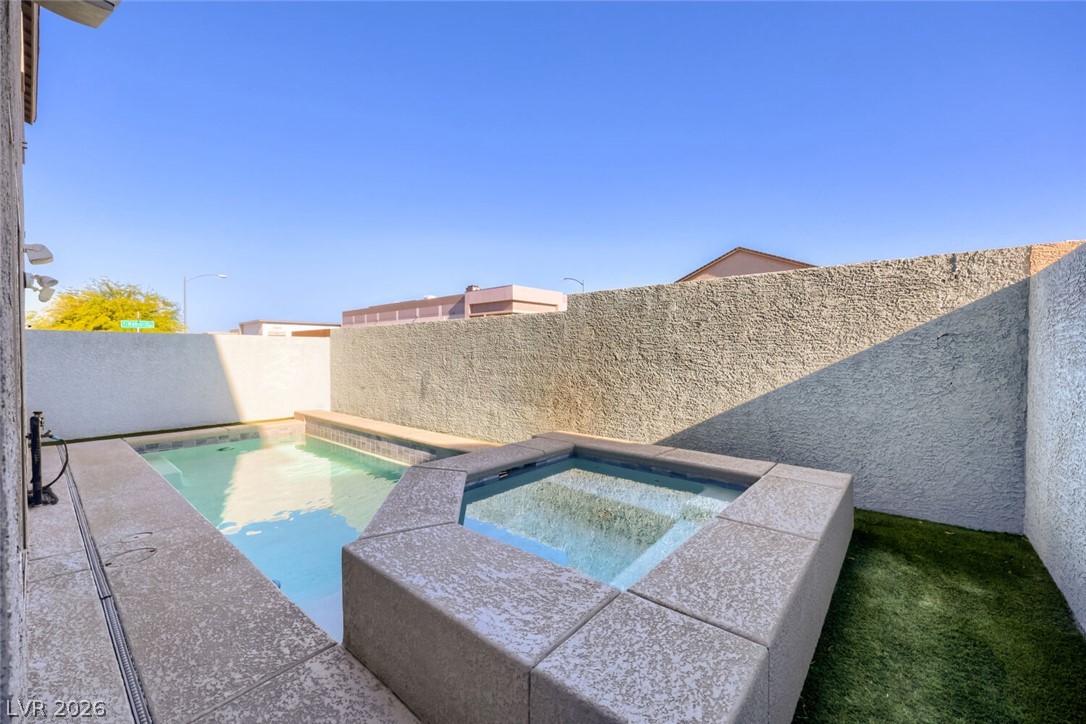 8011 Haywood Estate Avenue Las Vegas NV 89113