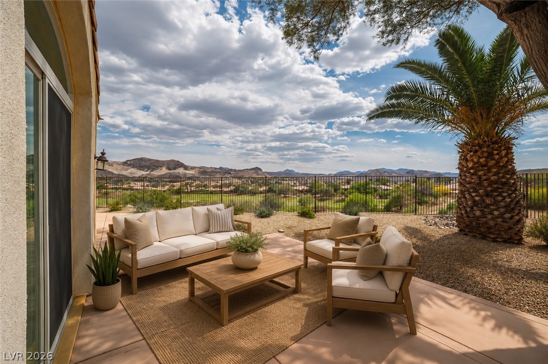 32 Cerchio Basso Henderson NV 89011