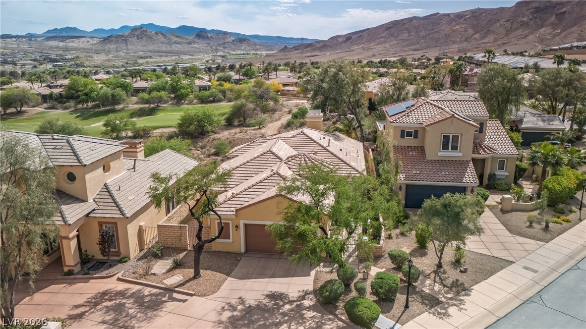 32 Cerchio Basso Henderson NV 89011