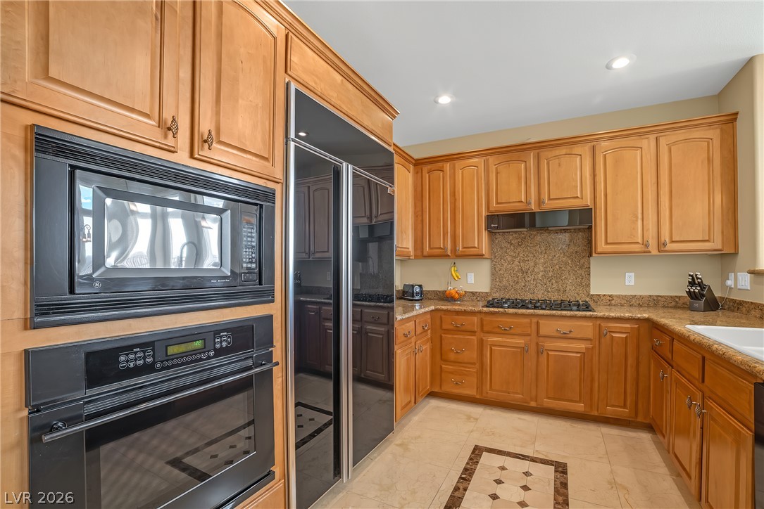 32 Cerchio Basso Henderson NV 89011