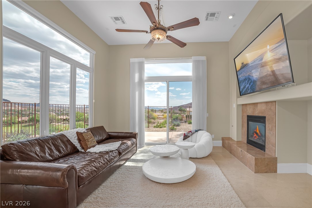 32 Cerchio Basso Henderson NV 89011