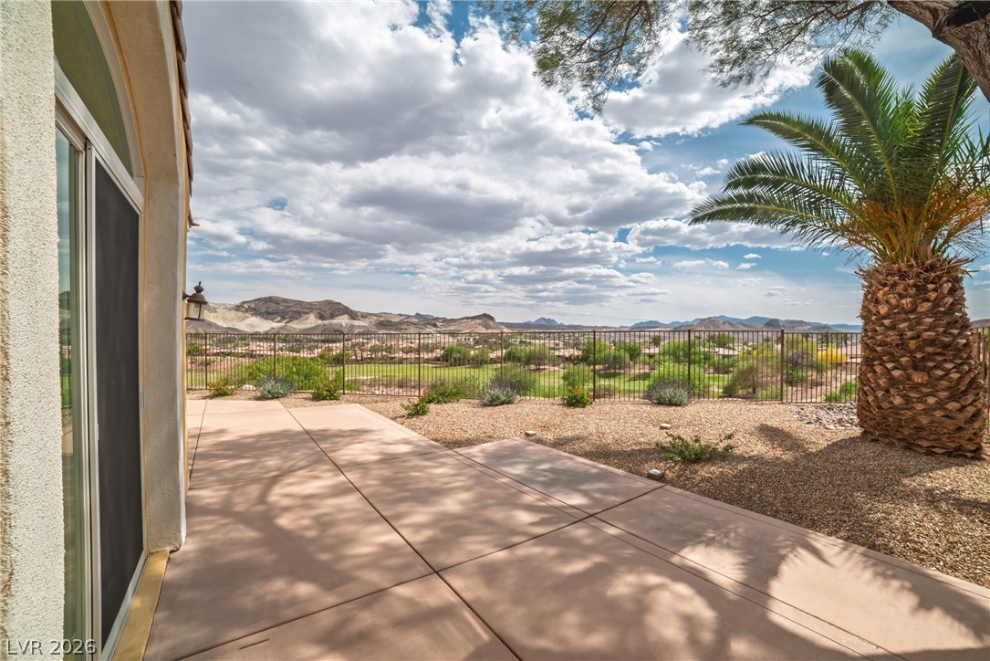 32 Cerchio Basso Henderson NV 89011