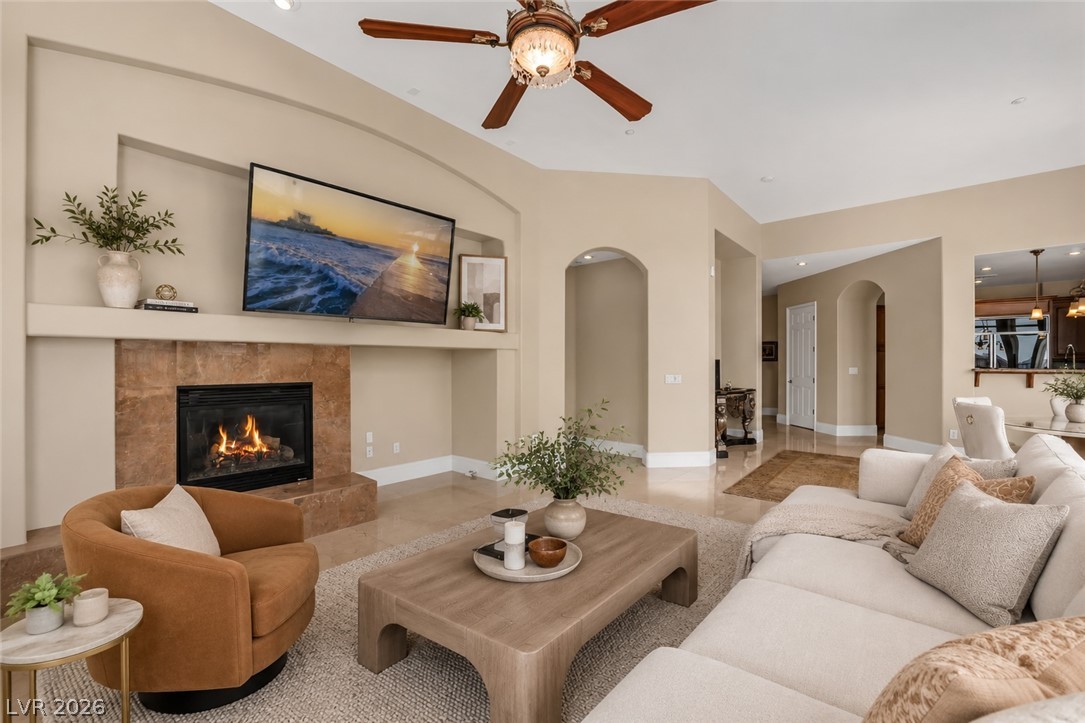 32 Cerchio Basso Henderson NV 89011