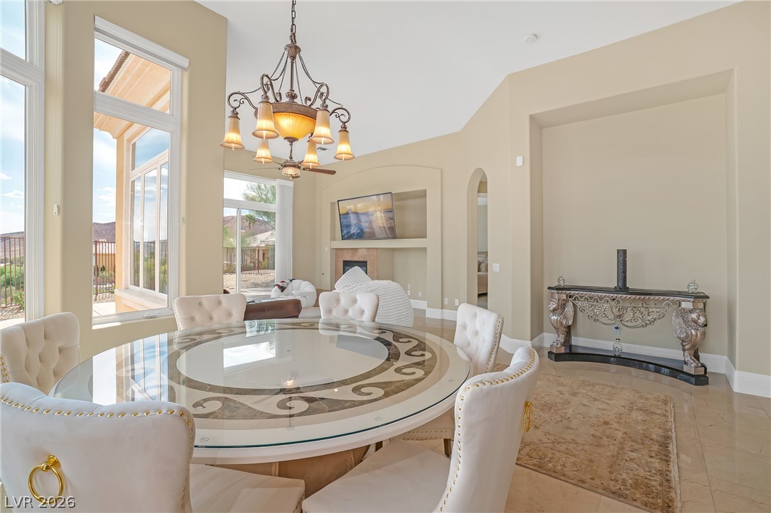 32 Cerchio Basso Henderson NV 89011