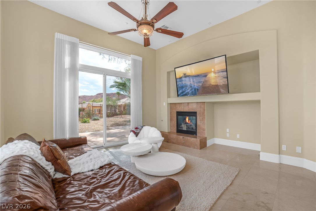 32 Cerchio Basso Henderson NV 89011