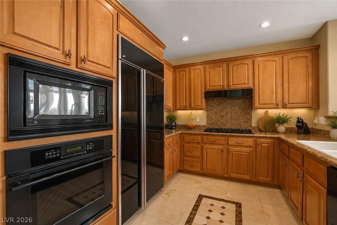 32 Cerchio Basso Henderson NV 89011