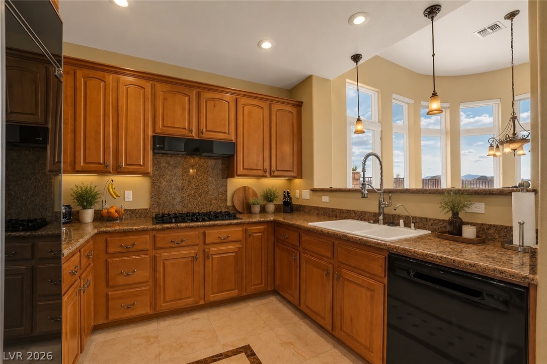 32 Cerchio Basso Henderson NV 89011