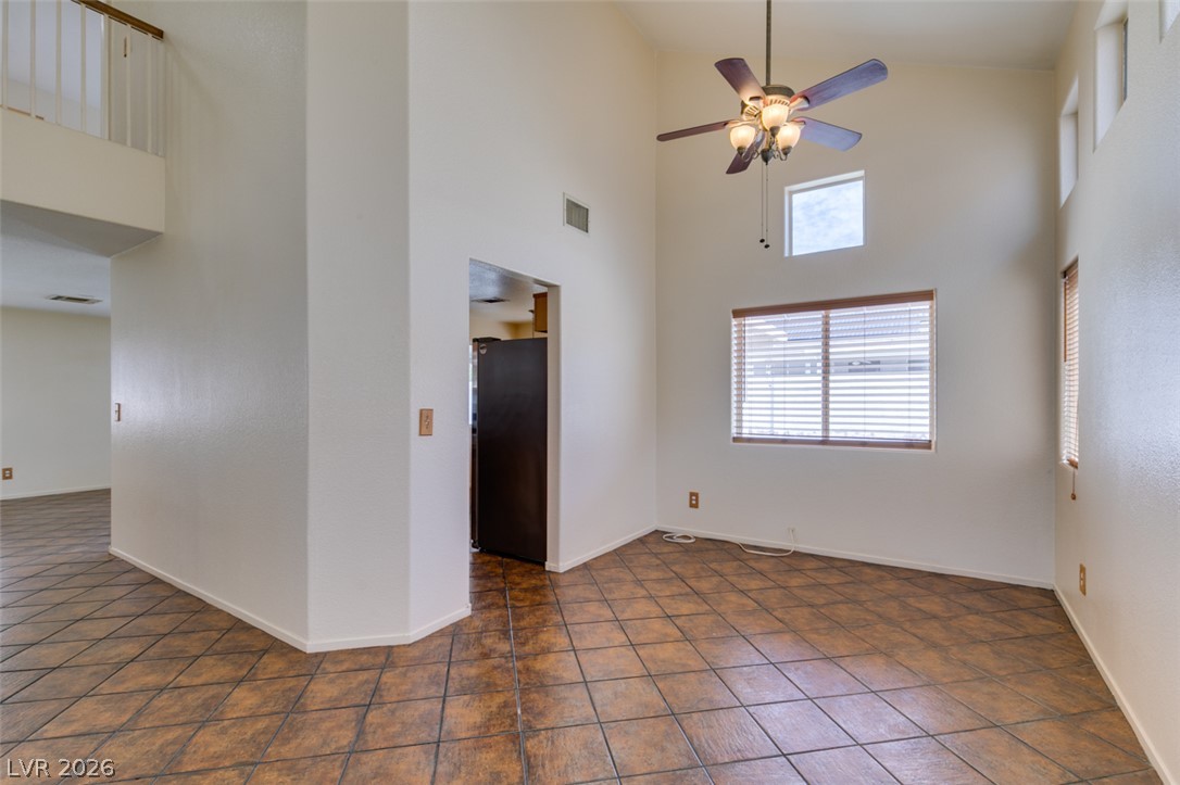 6804 White Lakes Avenue Las Vegas NV 89130