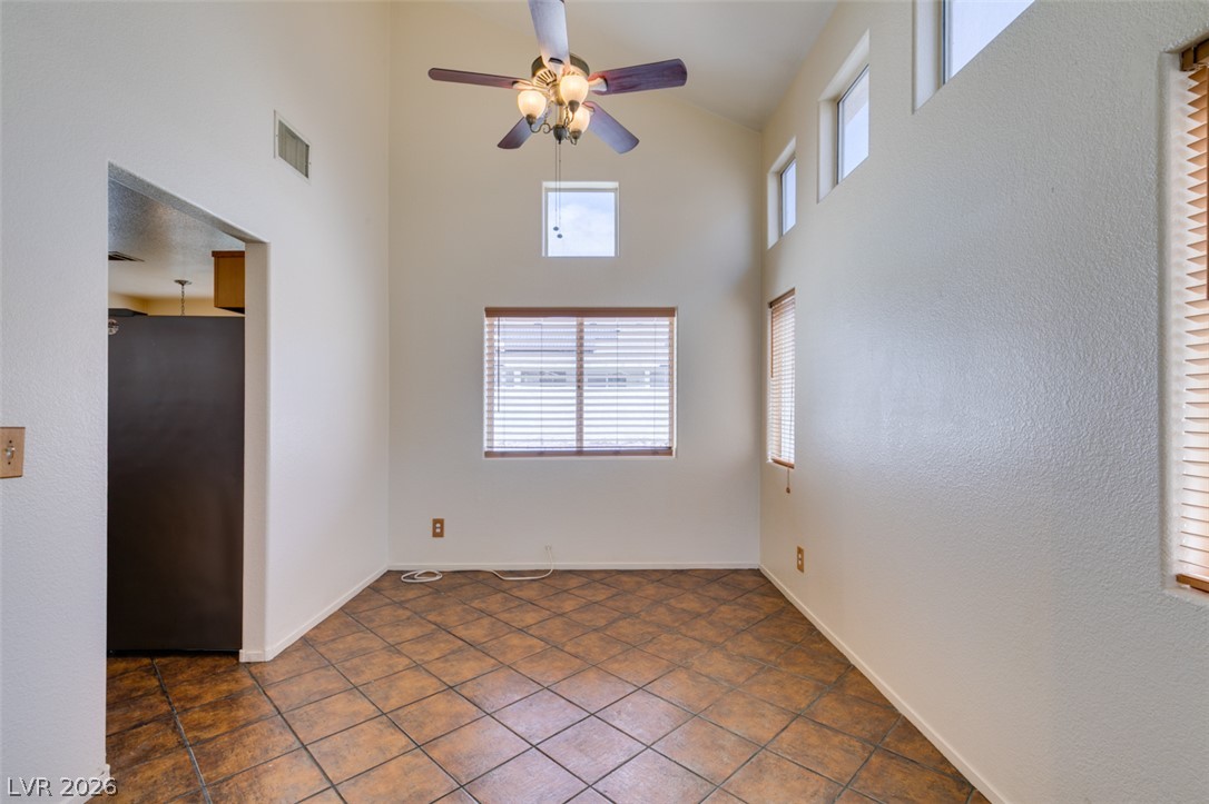 6804 White Lakes Avenue Las Vegas NV 89130