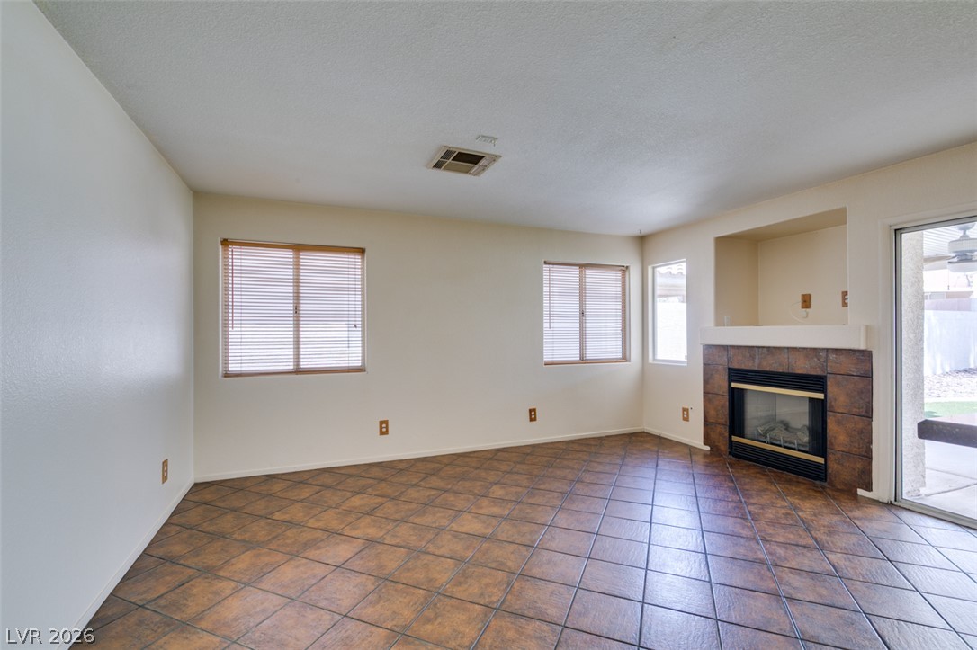 6804 White Lakes Avenue Las Vegas NV 89130