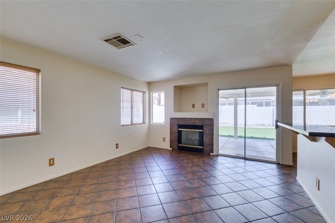 6804 White Lakes Avenue Las Vegas NV 89130