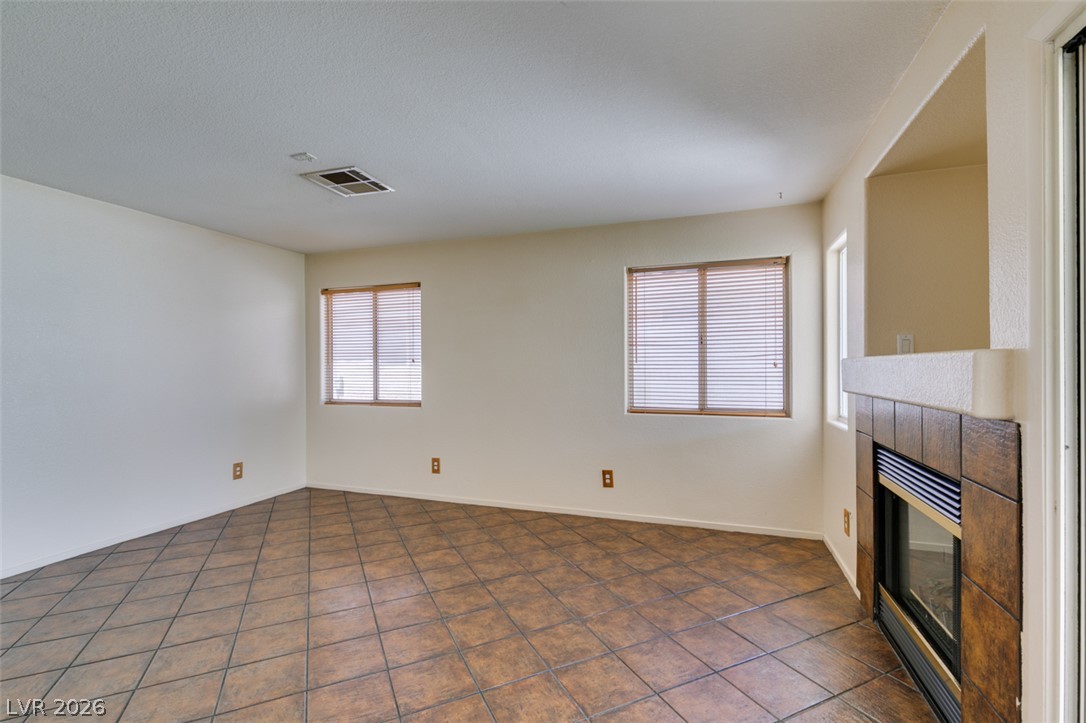 6804 White Lakes Avenue Las Vegas NV 89130