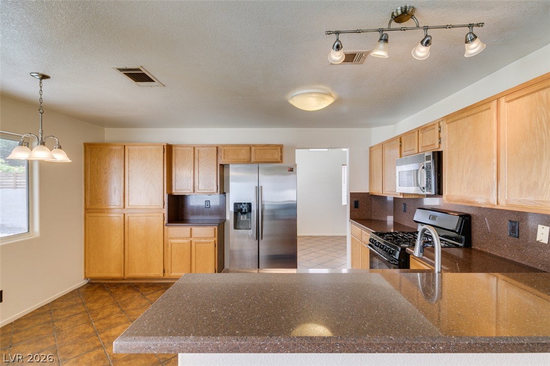 6804 White Lakes Avenue Las Vegas NV 89130