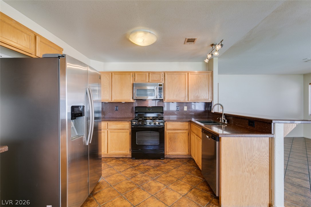 6804 White Lakes Avenue Las Vegas NV 89130