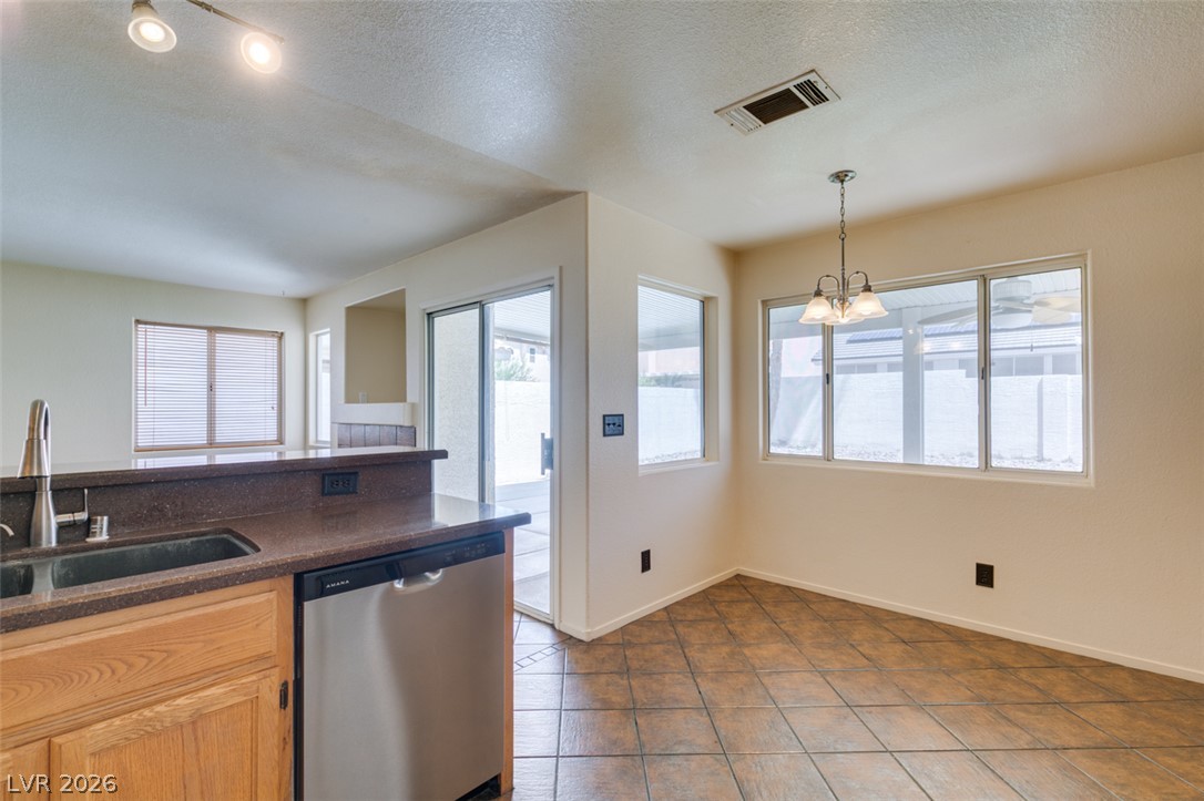 6804 White Lakes Avenue Las Vegas NV 89130