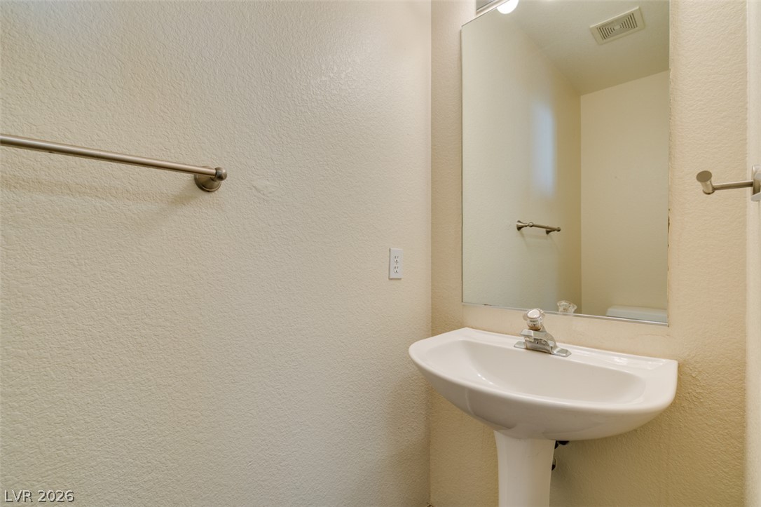 6804 White Lakes Avenue Las Vegas NV 89130