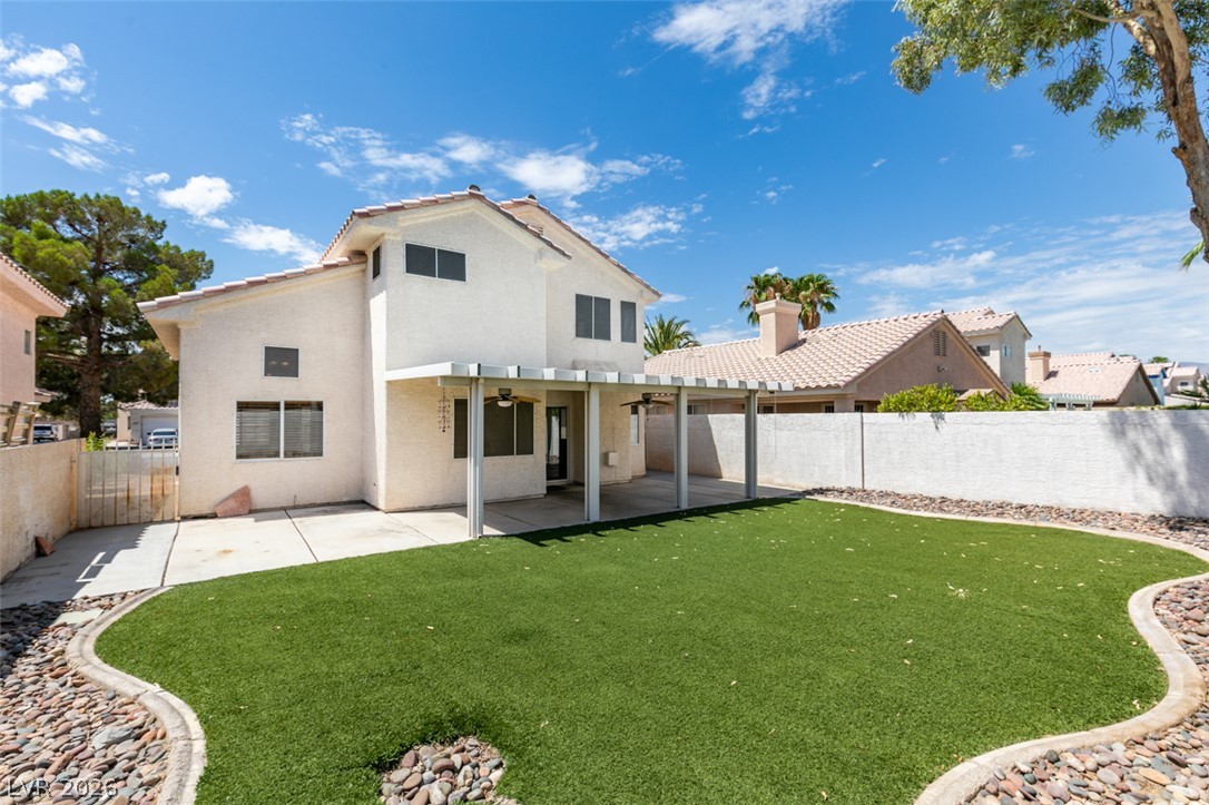 6804 White Lakes Avenue Las Vegas NV 89130