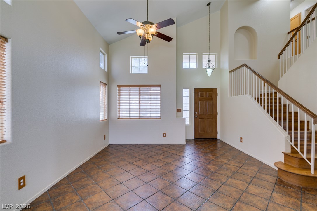 6804 White Lakes Avenue Las Vegas NV 89130