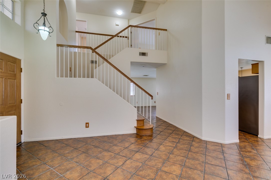 6804 White Lakes Avenue Las Vegas NV 89130