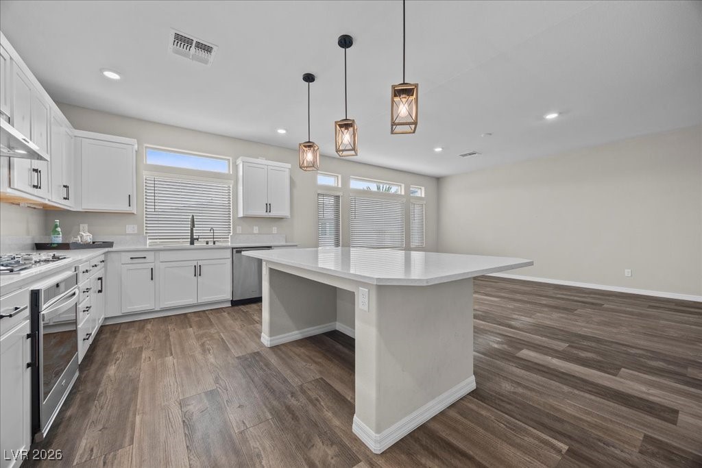 7077 Sunland Hills Avenue Las Vegas NV 89113