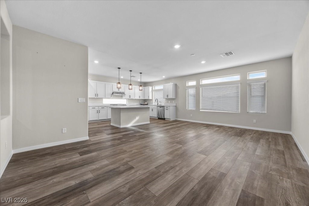 7077 Sunland Hills Avenue Las Vegas NV 89113