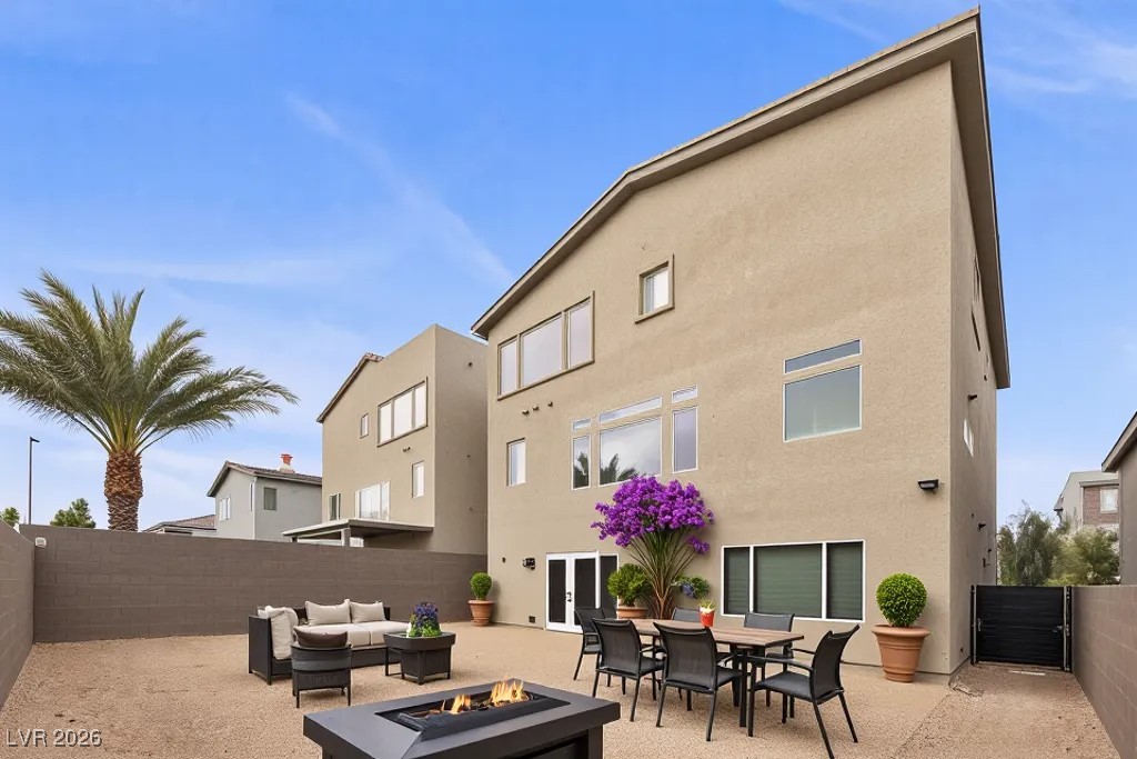 7077 Sunland Hills Avenue Las Vegas NV 89113