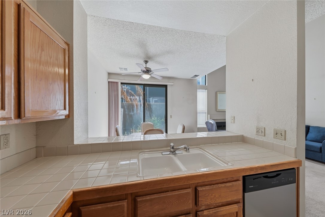 4987 Strauss Drive Las Vegas NV 89146