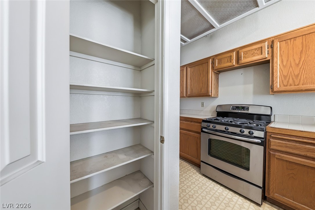 4987 Strauss Drive Las Vegas NV 89146