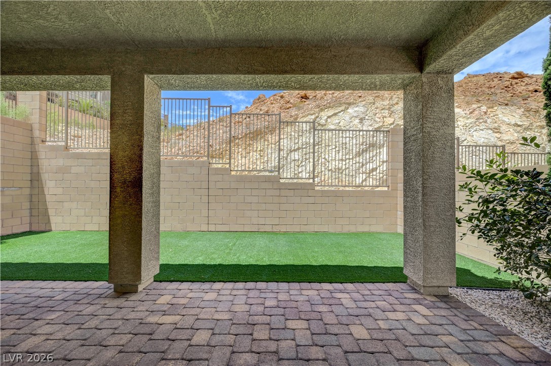 81 Moon Hill Drive Henderson NV 89011