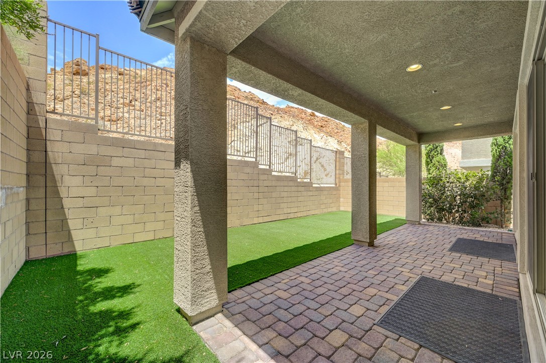 81 Moon Hill Drive Henderson NV 89011