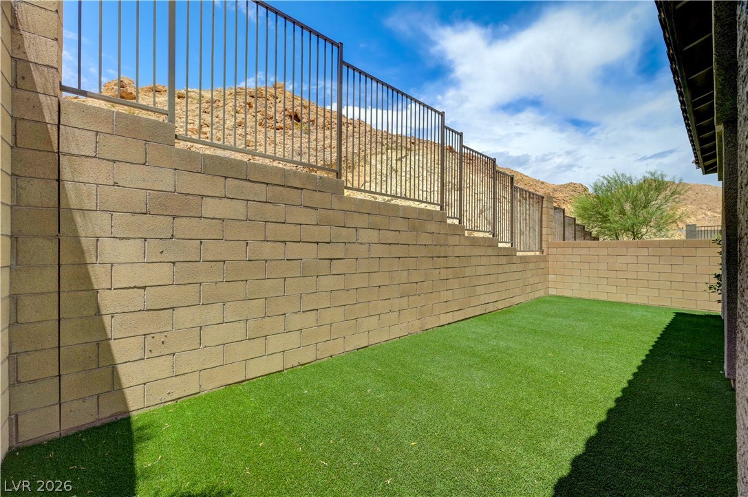 81 Moon Hill Drive Henderson NV 89011