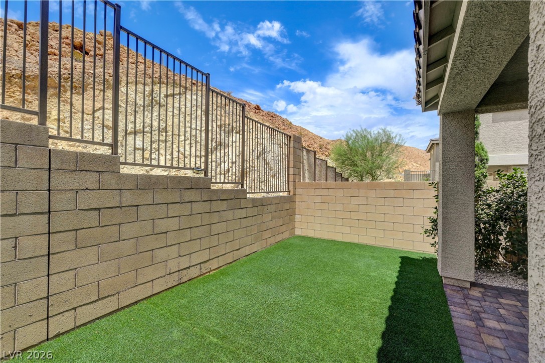 81 Moon Hill Drive Henderson NV 89011