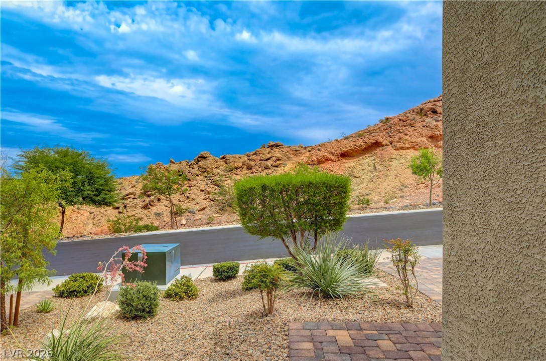 81 Moon Hill Drive Henderson NV 89011