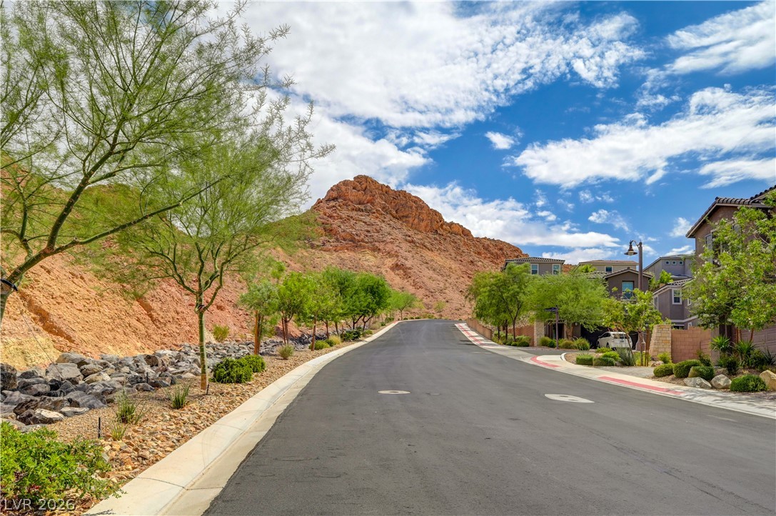 81 Moon Hill Drive Henderson NV 89011