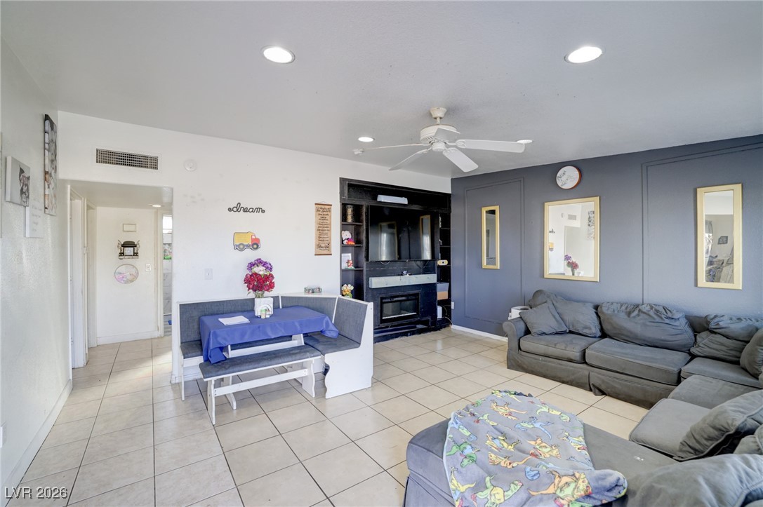 3693 Hilo Avenue Las Vegas NV 89104