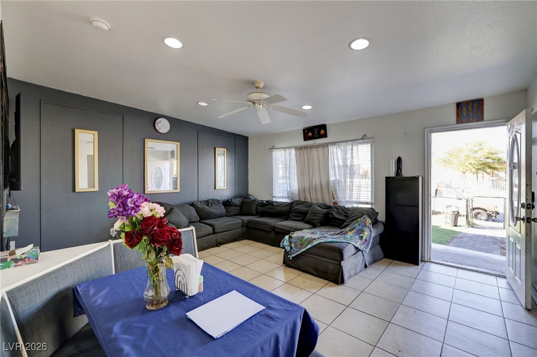 3693 Hilo Avenue Las Vegas NV 89104
