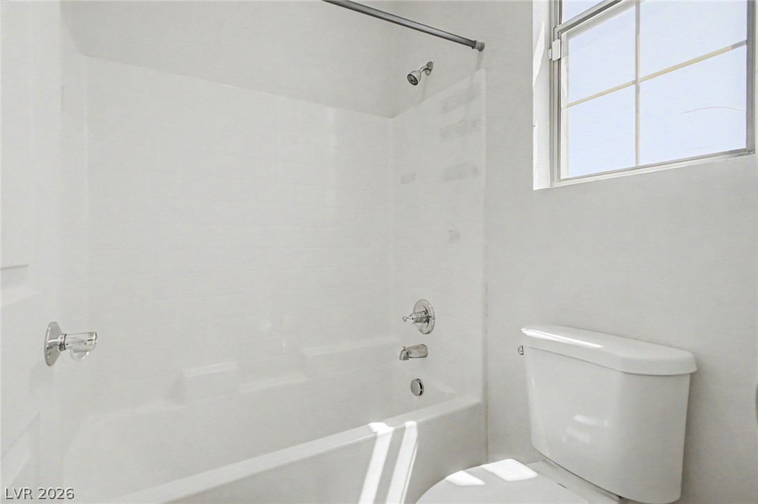 2013 Alamo Heights Avenue North Las Vegas NV 89031