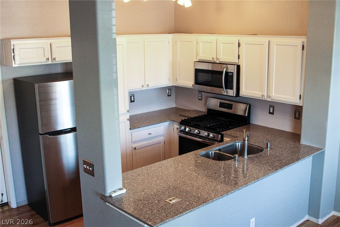 1347 Silver Sierra Street Las Vegas NV 89128
