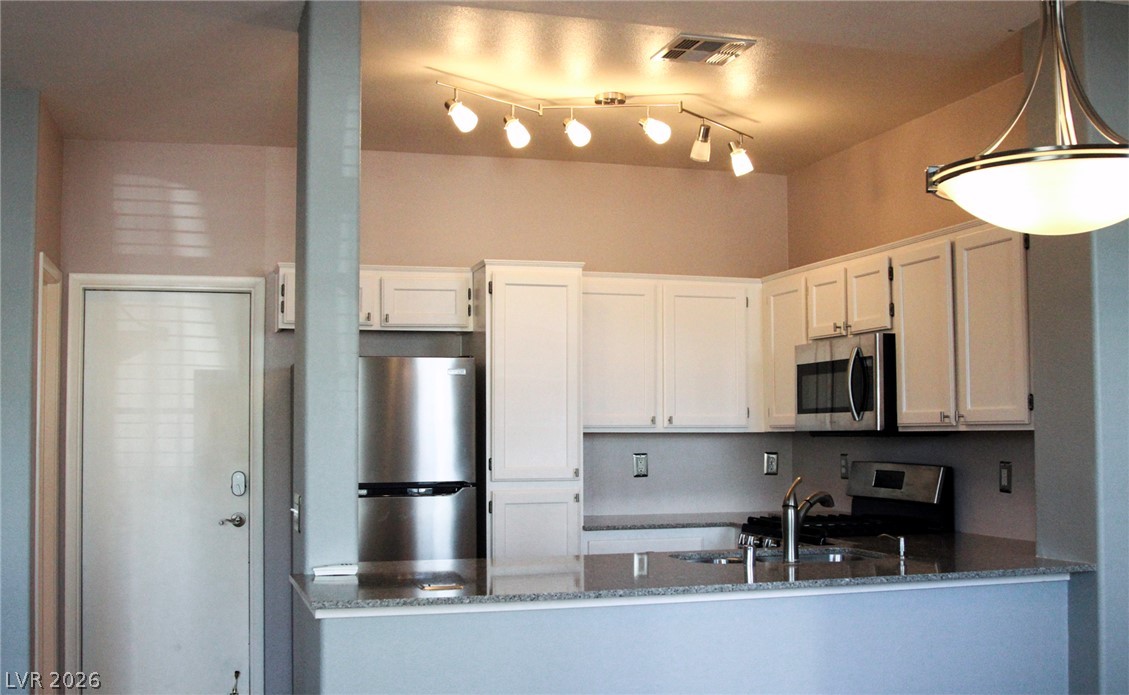 1347 Silver Sierra Street Las Vegas NV 89128