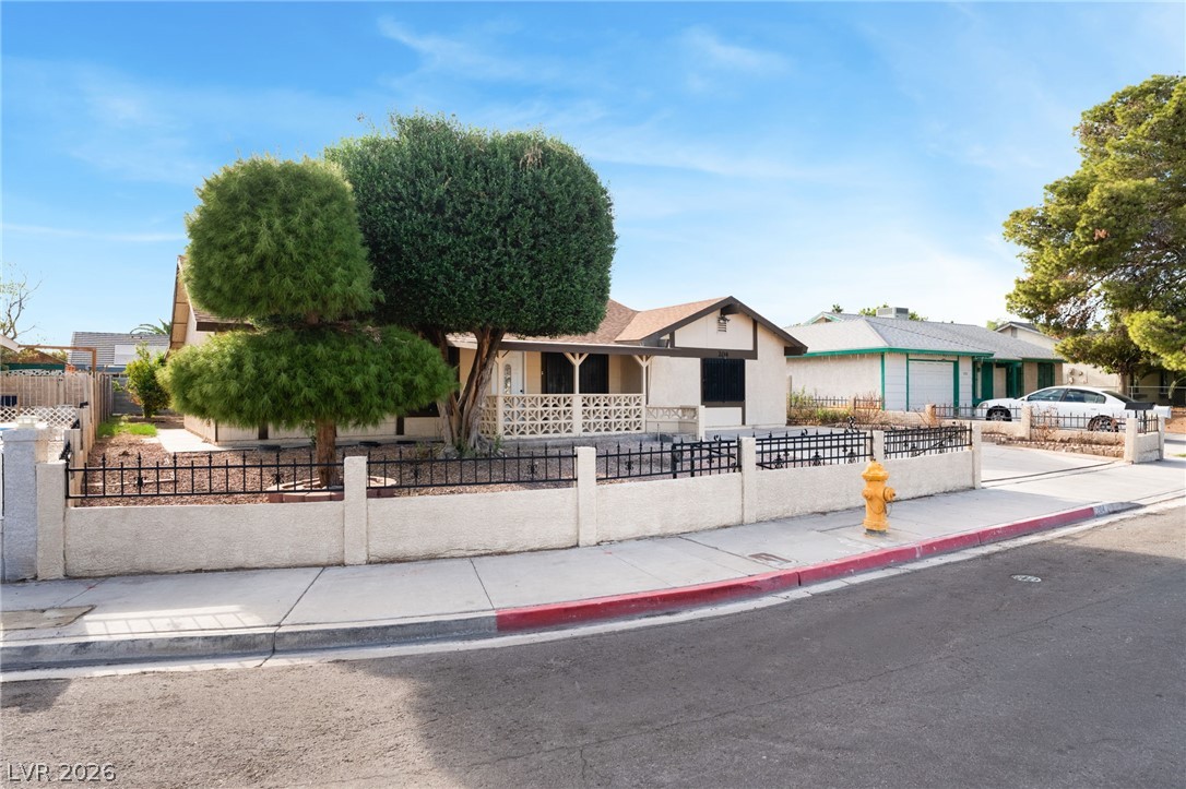 204 Samantha Street Las Vegas NV 89110